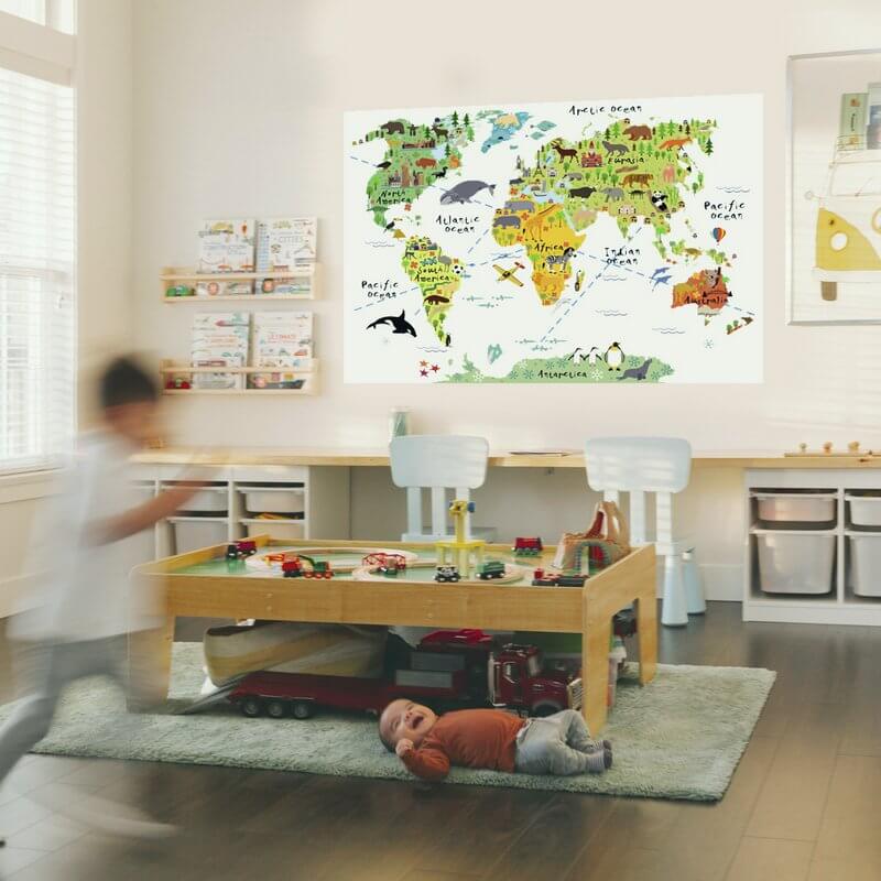 Una mappa con animali per la cameretta di un bambino.